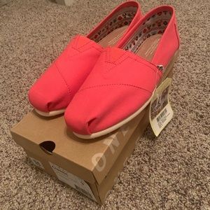 Spiced Coral Canvas Toms